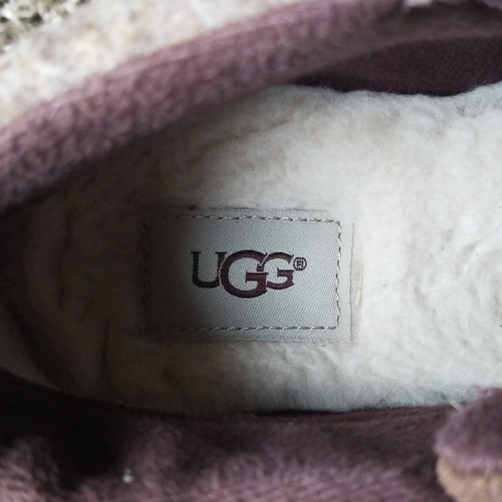 ********SOLD********Boys Ugg boots - Picture 3 of 5